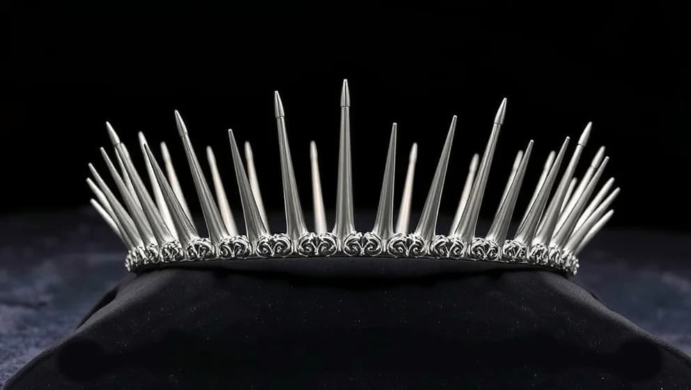 Diadem med taggar för punk och rockstil